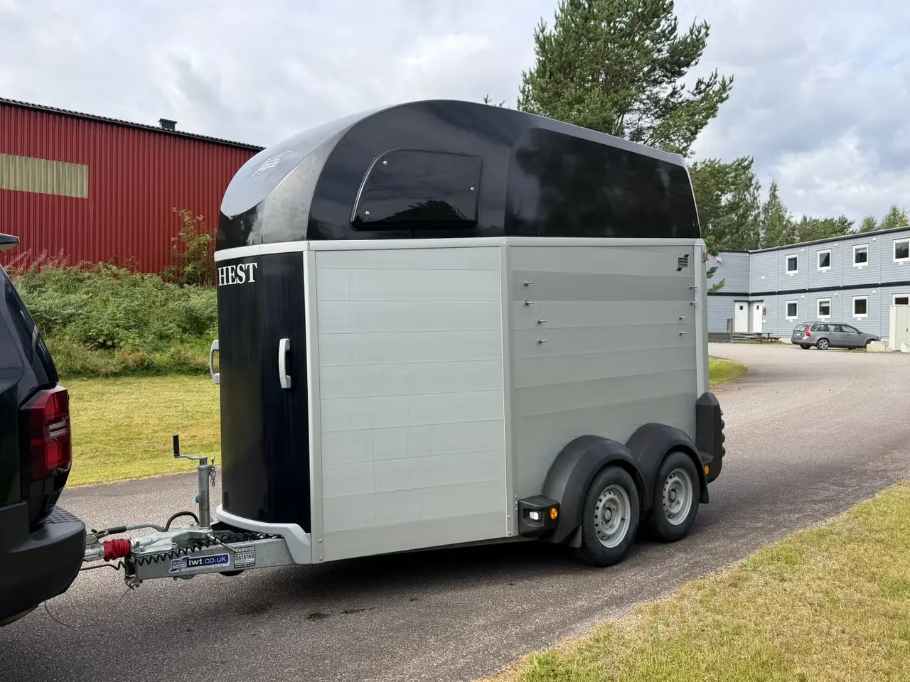 Ifor Williams HBE506 Pferdeanhänger - 2 Pferde Aluminium Blattfedern 2000kg – Bild 7