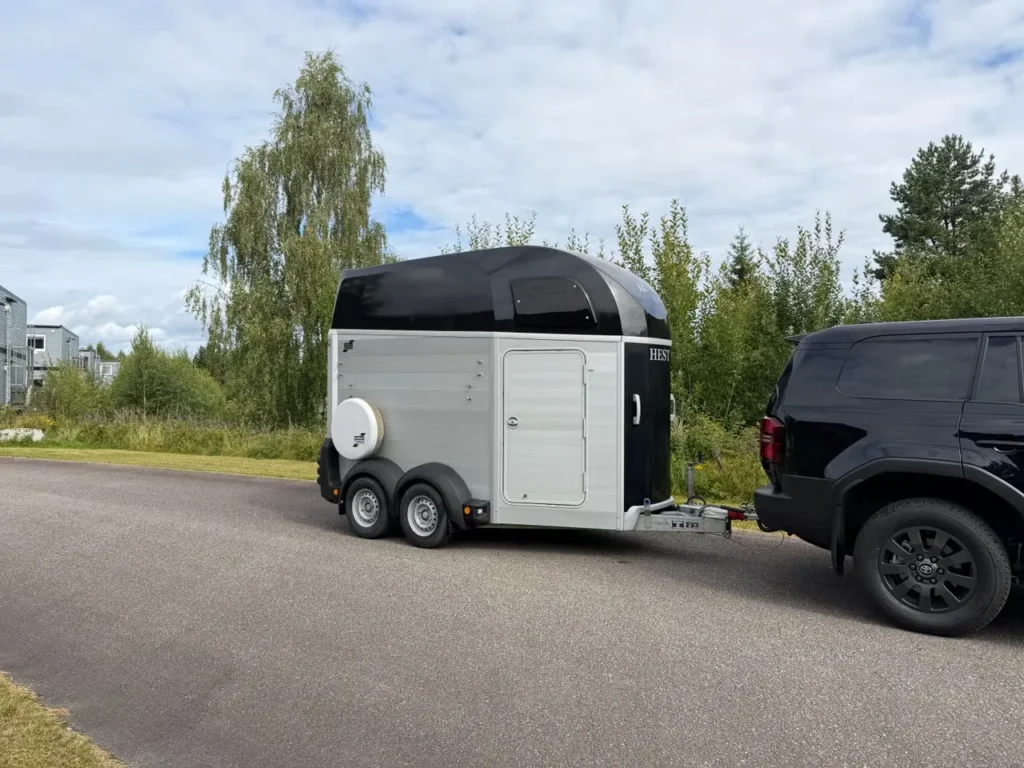 Ifor Williams HBE506 Pferdeanhänger - 2 Pferde Aluminium Blattfedern 2000kg