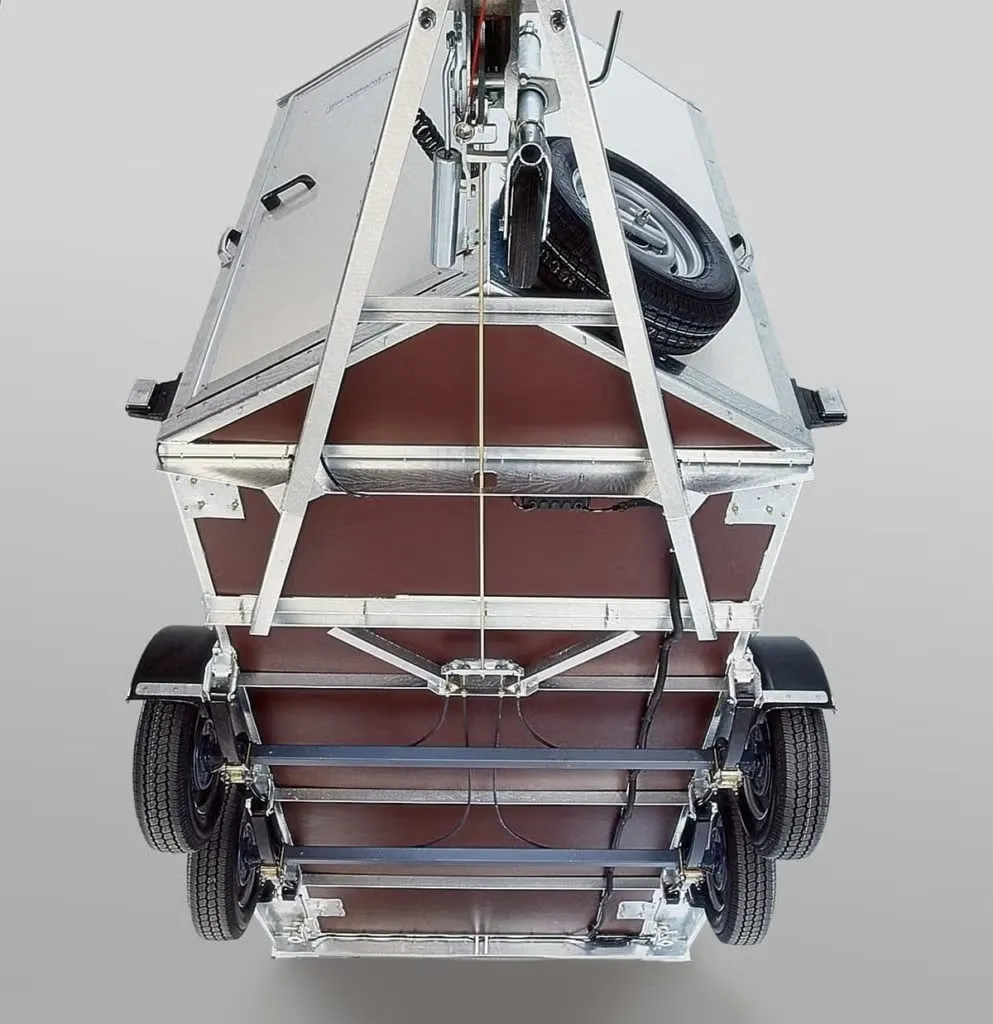 Ifor Williams BV105 Kofferanhänger - 2700kg Tandem Parabelfederung Aero-Front Kombirampe