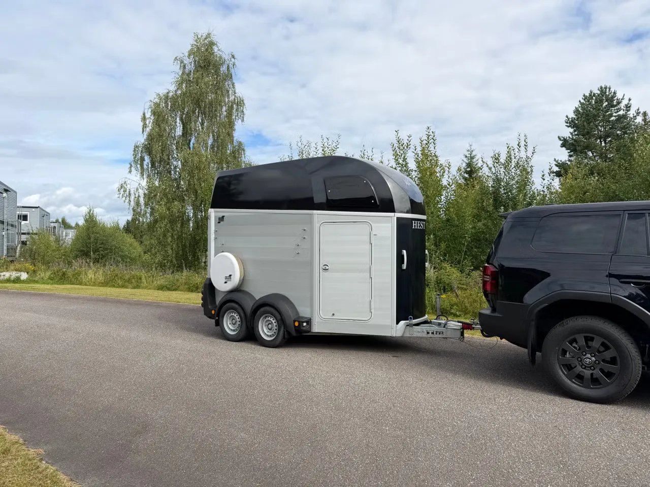 Ifor Williams HBE506 Pferdeanhänger - 2 Pferde Aluminium Blattfedern 2000kg – Bild 6