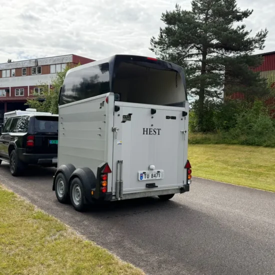 Ifor Williams HBE506 Pferdeanhänger - 2 Pferde Aluminium Blattfedern 2000kg – Bild 5
