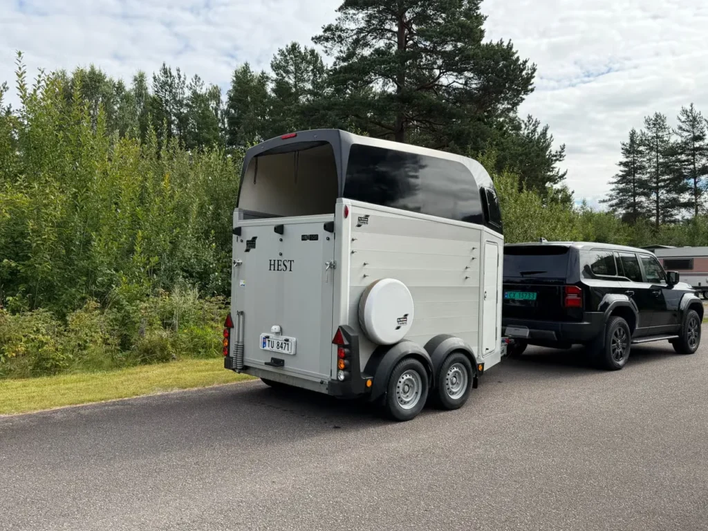 Ifor Williams HBE506 Pferdeanhänger - 2 Pferde Aluminium Blattfedern 2000kg