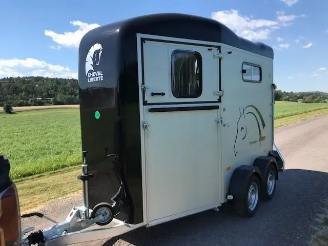Cheval Liberté Touring Country - 2 Pferde Aluminium Frontausstieg Pullman2 Fahrwerk