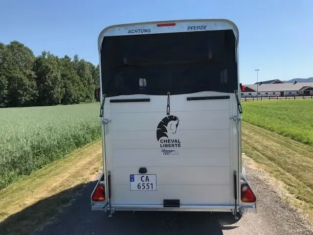Cheval Liberté Touring Country - 2 Pferde Aluminium Frontausstieg Pullman2 Fahrwerk