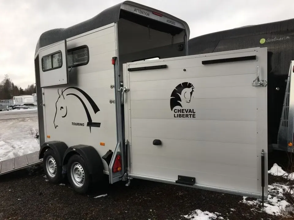 Cheval Liberté Touring Country - 2 Pferde Aluminium Frontausstieg Pullman2 Fahrwerk