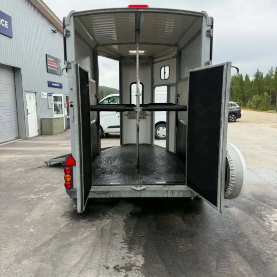 Ifor Williams HB Pferdeanhänger - 2 Pferde Aluminium Kamera Seitentür Flügeltüren – Bild 7