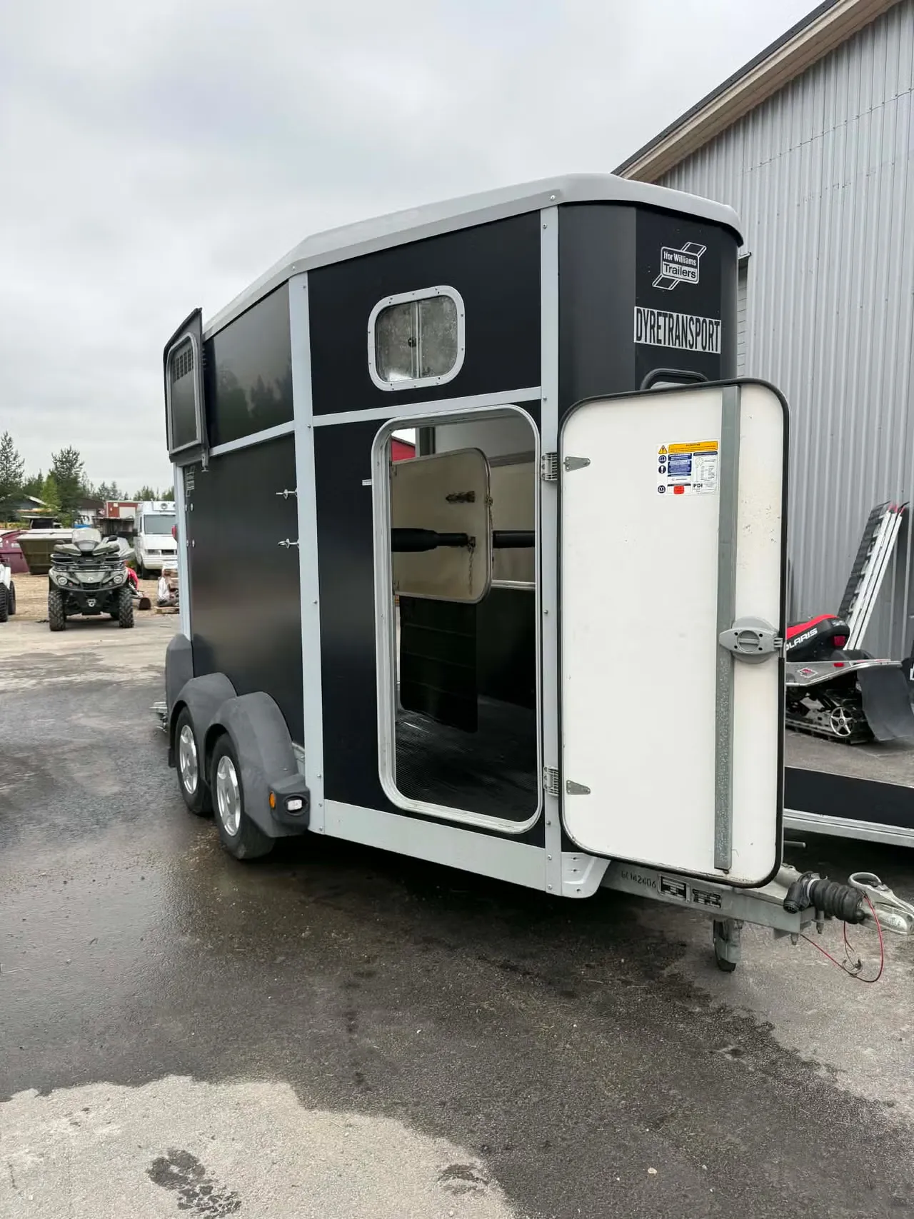 Ifor Williams HB Pferdeanhänger - 2 Pferde Aluminium Kamera Seitentür Flügeltüren – Bild 5