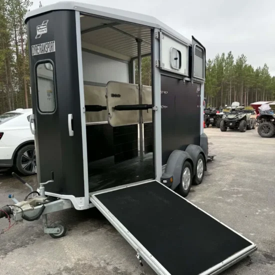 Ifor Williams HB Pferdeanhänger - 2 Pferde Aluminium Kamera Seitentür Flügeltüren – Bild 4