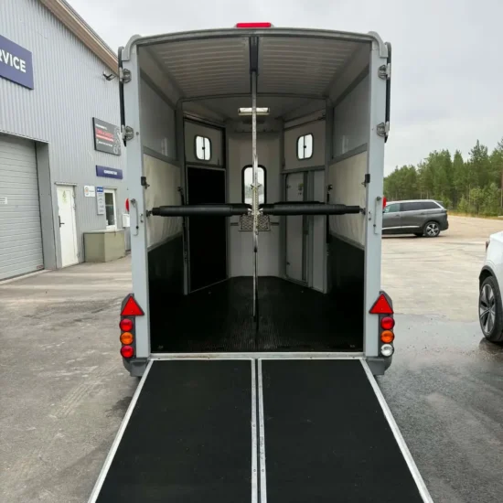 Ifor Williams HB Pferdeanhänger - 2 Pferde Aluminium Kamera Seitentür Flügeltüren – Bild 3