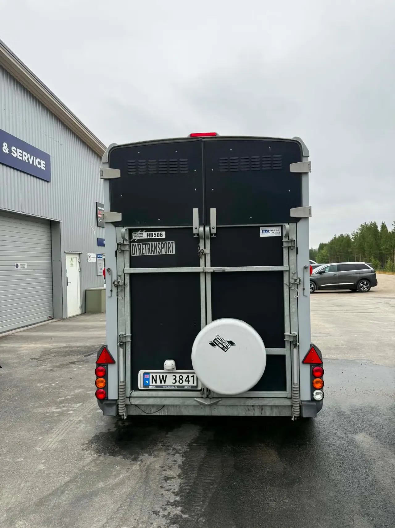 Ifor Williams HB Pferdeanhänger - 2 Pferde Aluminium Kamera Seitentür Flügeltüren – Bild 2
