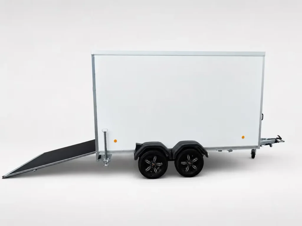 Böckmann KT 3515/27 H Kofferanhänger - 2700kg Tandem Flügel-Hecktür Poly-Dach Stehhöhe