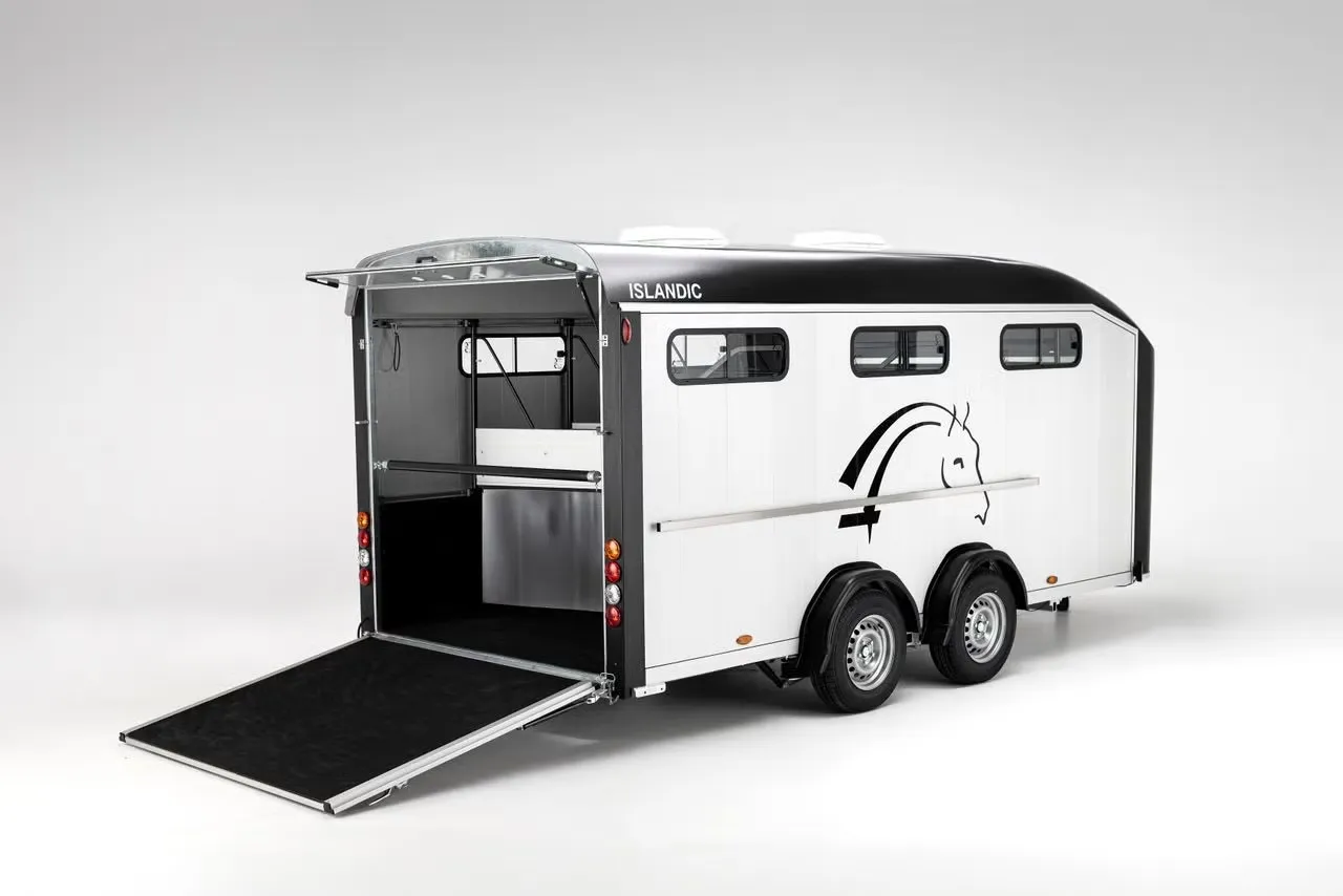 Cheval Liberté Islandic Pferdeanhänger - 4-6 Islandpferde Schräglader Pullman2 Sattelkammer 3500kg – Bild 6