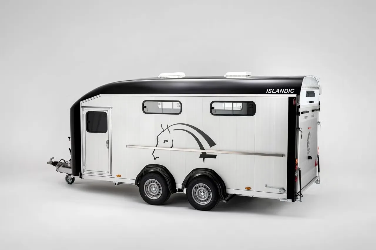 Cheval Liberté Islandic Pferdeanhänger - 4-6 Islandpferde Schräglader Pullman2 Sattelkammer 3500kg – Bild 2