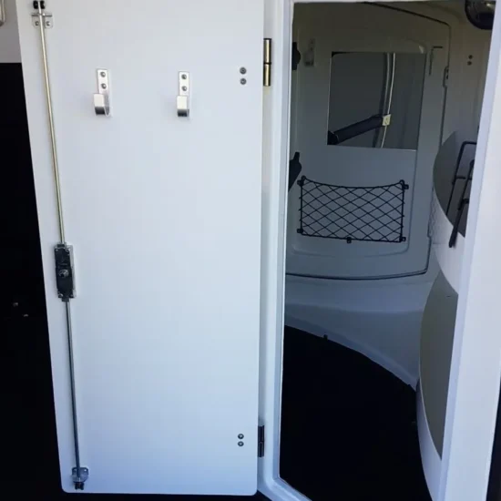 Böckmann Big Master WCF Pferdeanhänger - 2 Pferde Voll-GFK WCF-Fahrwerk XXL-Sattelkammer 2400kg – Bild 7