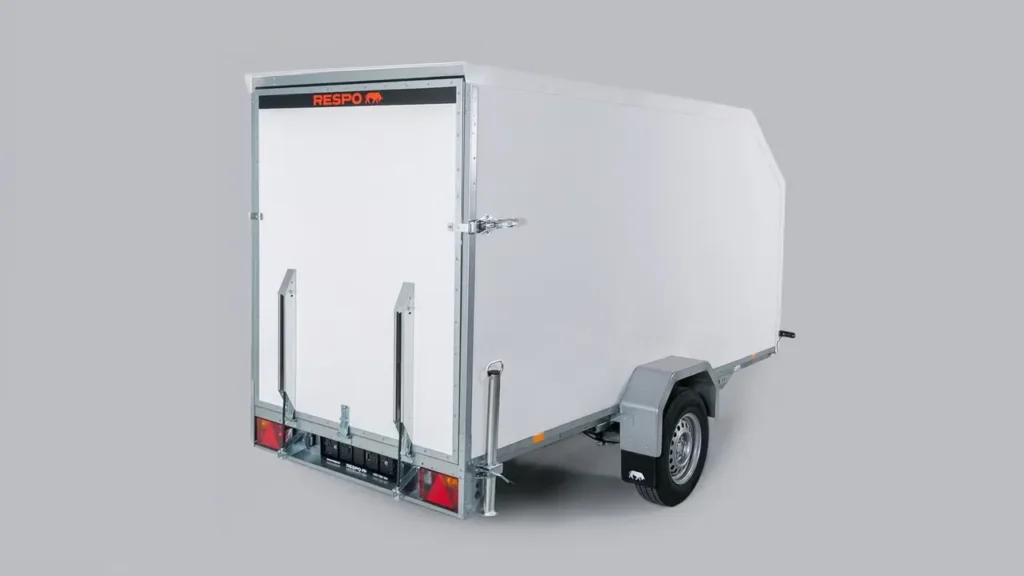 Ifor Williams BV85 7-Fuß Kofferanhänger - 2700kg Tandem Parabelfederung KombirampeStehhöhe