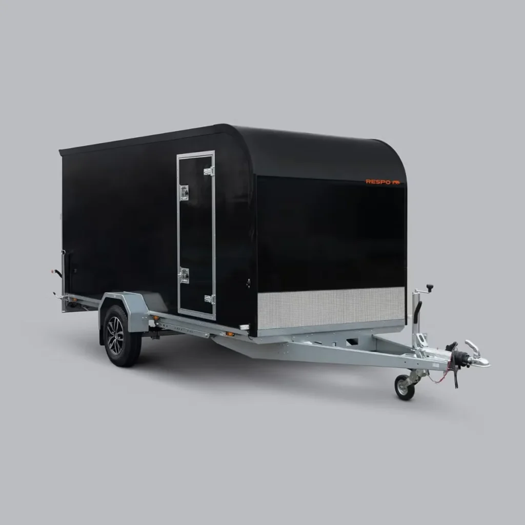 Respo Kofferanhänger 1500kg Isolierte Box - Dieselheizung 240V Rampe Blattfederung LED
