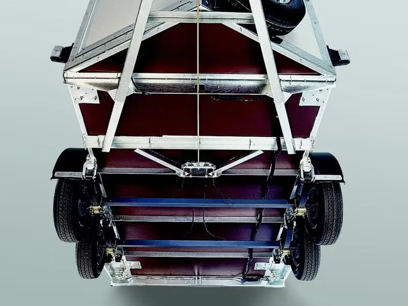 Ifor Williams BV106 7-Fuß Kofferanhänger - 3500kg Tandem Parabelfederung Kombirampe Stehhöhe