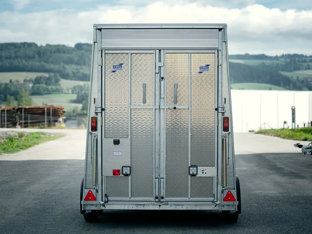 Ifor Williams BV106 7-Fuß Kofferanhänger - 3500kg Tandem Parabelfederung Kombirampe Stehhöhe