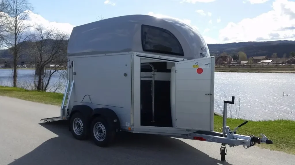 Böckmann Champion R Pferdeanhänger - 2 Pferde Vollalu CFF-Fahrwerk Sattelkammer 2400kg