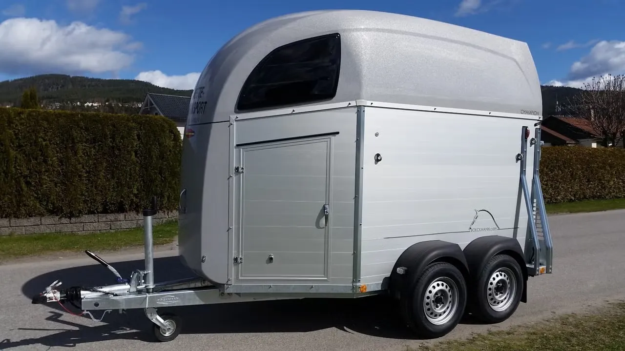 Böckmann Champion R Pferdeanhänger - 2 Pferde Vollalu CFF-Fahrwerk Sattelkammer 2400kg – Bild 7