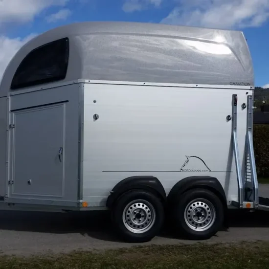Böckmann Champion R Pferdeanhänger - 2 Pferde Vollalu CFF-Fahrwerk Sattelkammer 2400kg – Bild 4