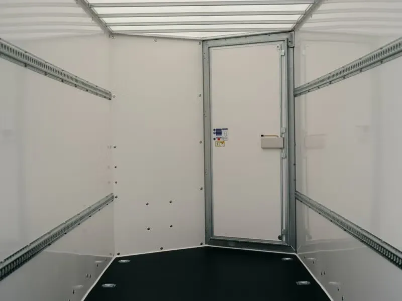 Ifor Williams BV126 7-Fuß Kofferanhänger - 3500kg Tandem Parabelfederung Kombirampe Stehhöhe