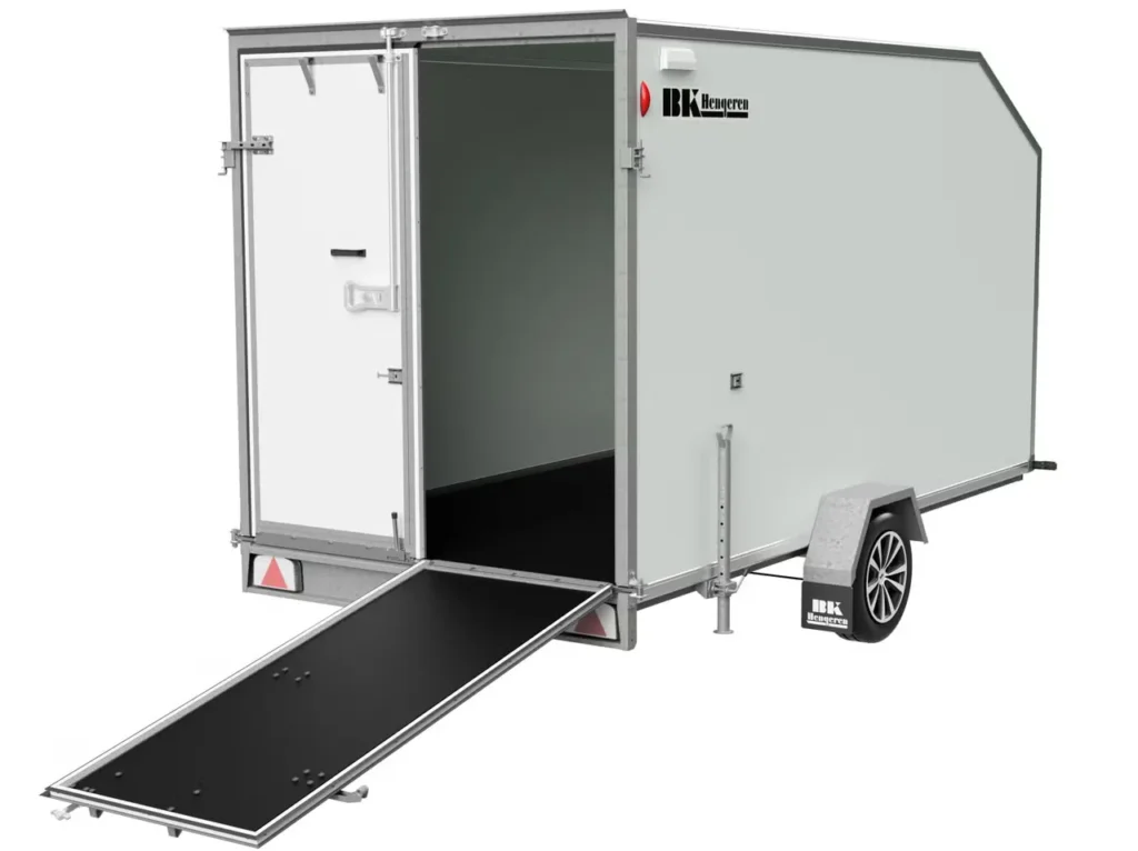 BK Hengeren PLC 2736 Kofferanhänger - 2700kg Tandem Schräge Front Wabenplatte LED Kombirampe