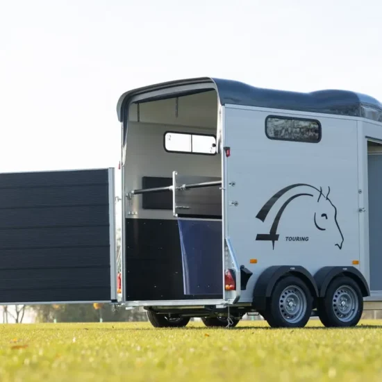 Cheval Liberté Touring Jumping - 2 Pferde Pferdeanhänger Vollalu Sattelkammer Pullman2 100km/h – Bild 4