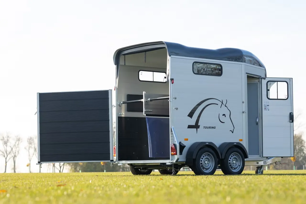 Cheval Liberté Touring Jumping - 2 Pferde Pferdeanhänger Vollalu Sattelkammer Pullman2 100km/h – Bild 4
