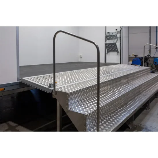 Respo 610 Messeanhänger - 2000kg Tandem Verkaufsanhänger Isoliert 230V LED Showroom – Bild 15