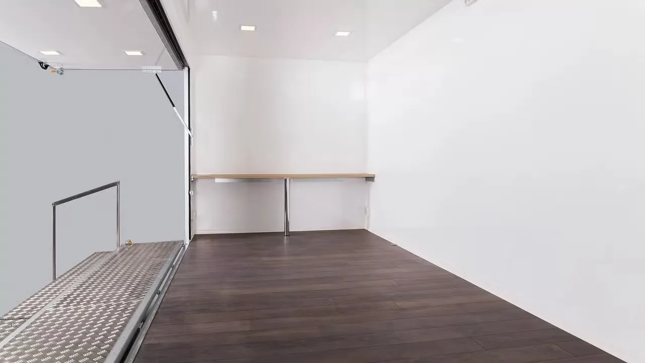 Respo 610 Messeanhänger - 2000kg Tandem Verkaufsanhänger Isoliert 230V LED Showroom – Bild 7