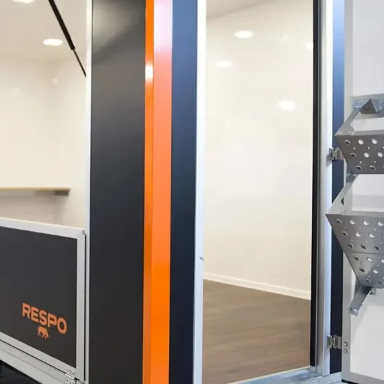 Respo 610 Messeanhänger - 2000kg Tandem Verkaufsanhänger Isoliert 230V LED Showroom – Bild 4