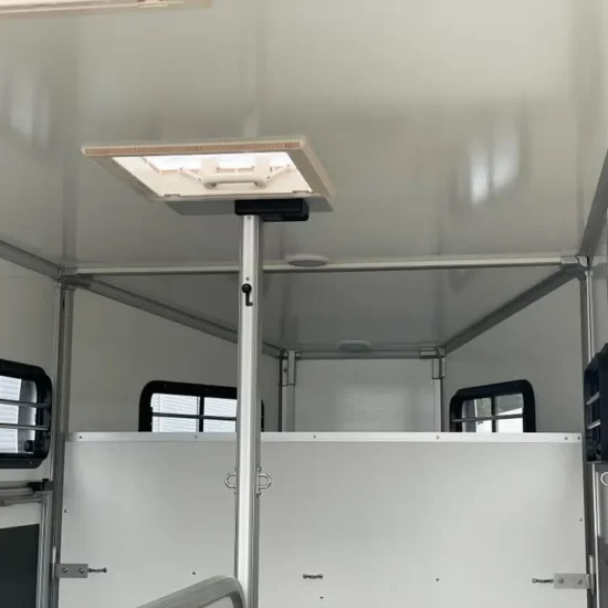 Umesläp B60 Touring Pferdeanhänger - 2 Pferde Vollalu Sandwich-Bauweise XXL-Sattelkammer LED – Bild 12