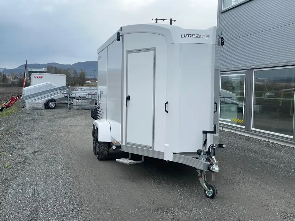 Umesläp B60 Touring Pferdeanhänger - 2 Pferde Vollalu Sandwich-Bauweise XXL-Sattelkammer LED