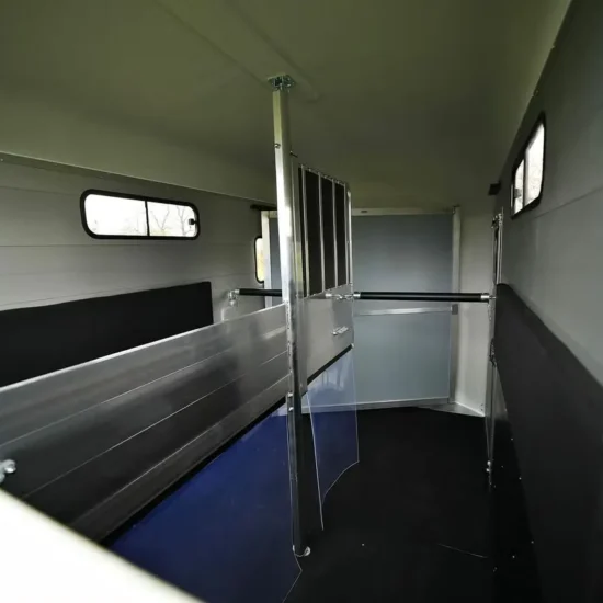 Cheval Liberté Multimax - 2 Pferde Diagonallader Frontausstieg Pullman2 Sattelkammer – Bild 10