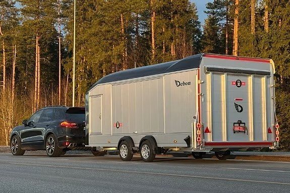 Debon Roadster 2000 – Autotransporter mit Elektro-Seilwinde & Rückfahrkamera – 1.320kg Nutzlast