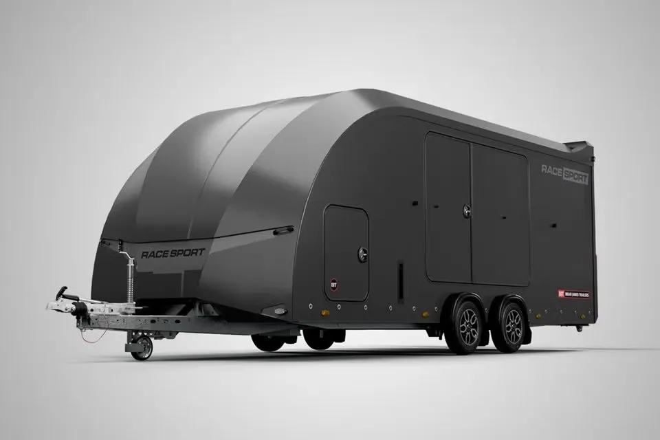 Brian James Geschlossener Autotransporter