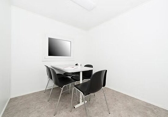 SPISEVOGN FOR 5 PERSONER OG TOALETTROM. – Bild 3